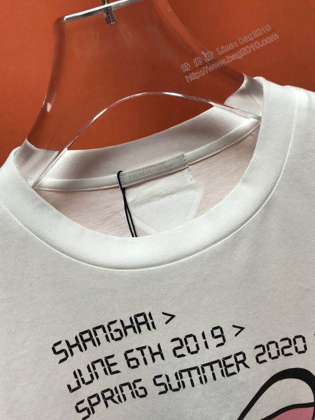 Prada白色短袖衣 2020新款T恤 男女同款  tzy2578